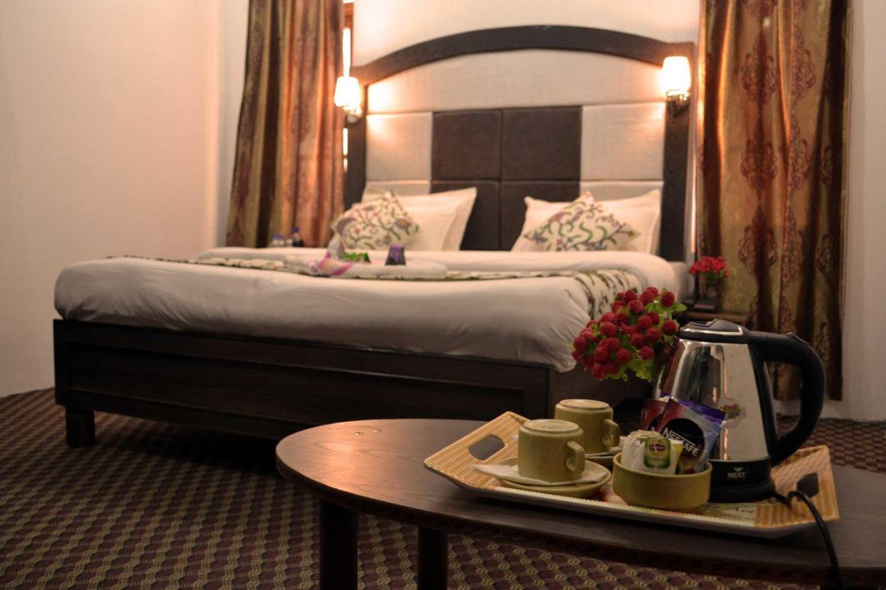 Hotel Al Azrah Srīnagar المظهر الخارجي الصورة