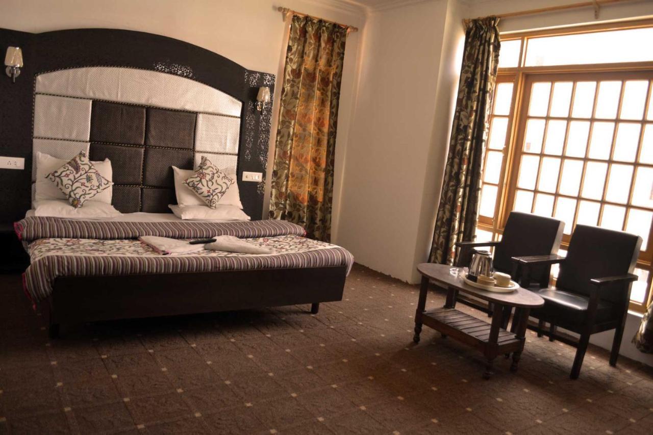 Hotel Al Azrah Srīnagar المظهر الخارجي الصورة