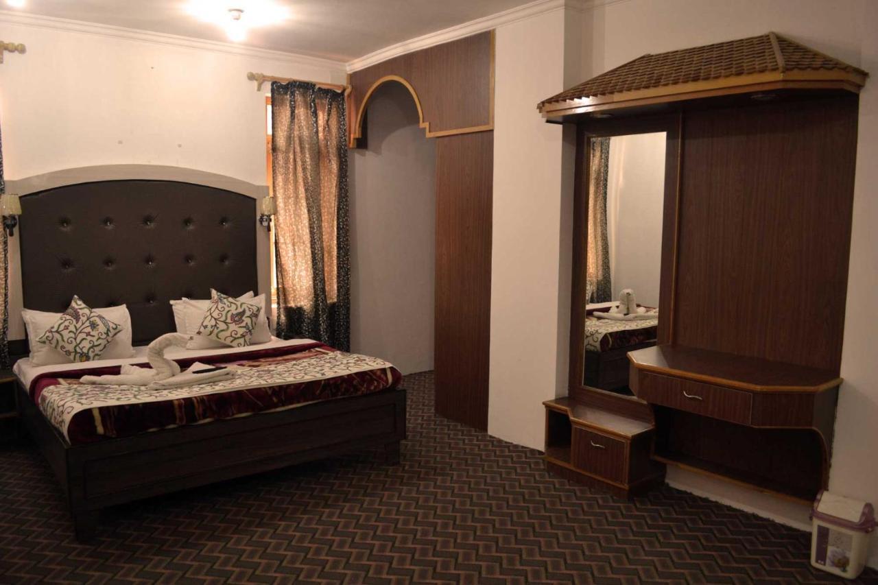 Hotel Al Azrah Srīnagar المظهر الخارجي الصورة
