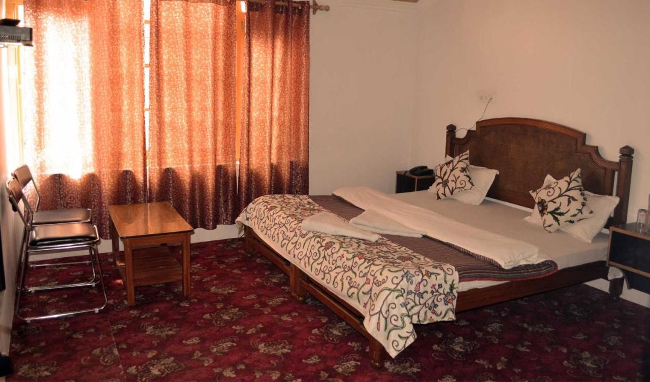 Hotel Al Azrah Srīnagar المظهر الخارجي الصورة